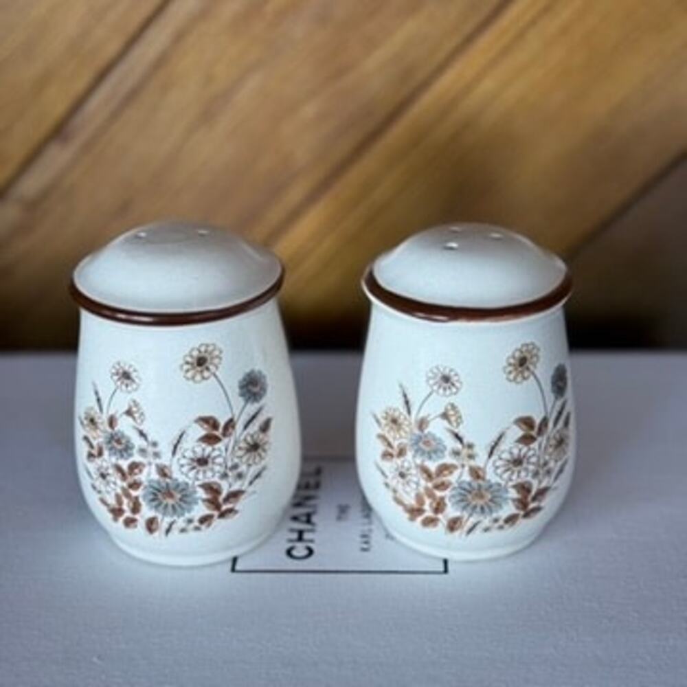 Vintage Japan Speckled Stoneware Salt and Pepper Shakers Set 70s Autumn Floral